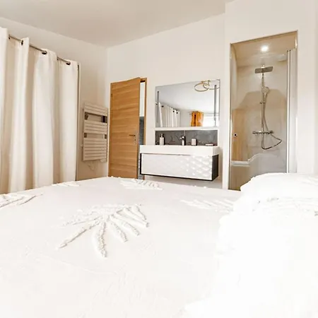 Maison De Charme Au Bois-plage-en-re, 4 Chambres, Confort De Gamme - Fr-1-835-38 펜션